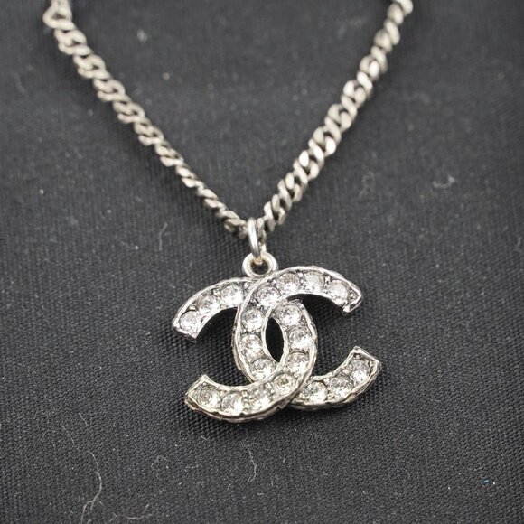 Chanel Necklace - Picture 3 of 13